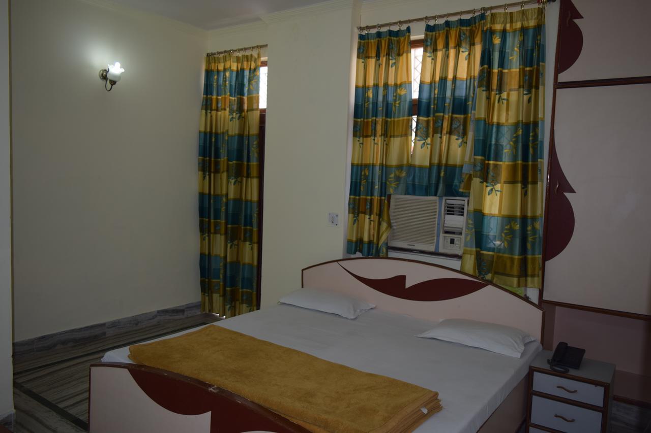 Hotel Raj Palace Rishikesh Bagian luar foto